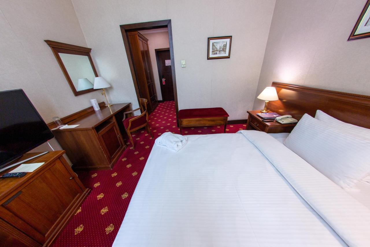 Grand Tien Shan Hotel 4*