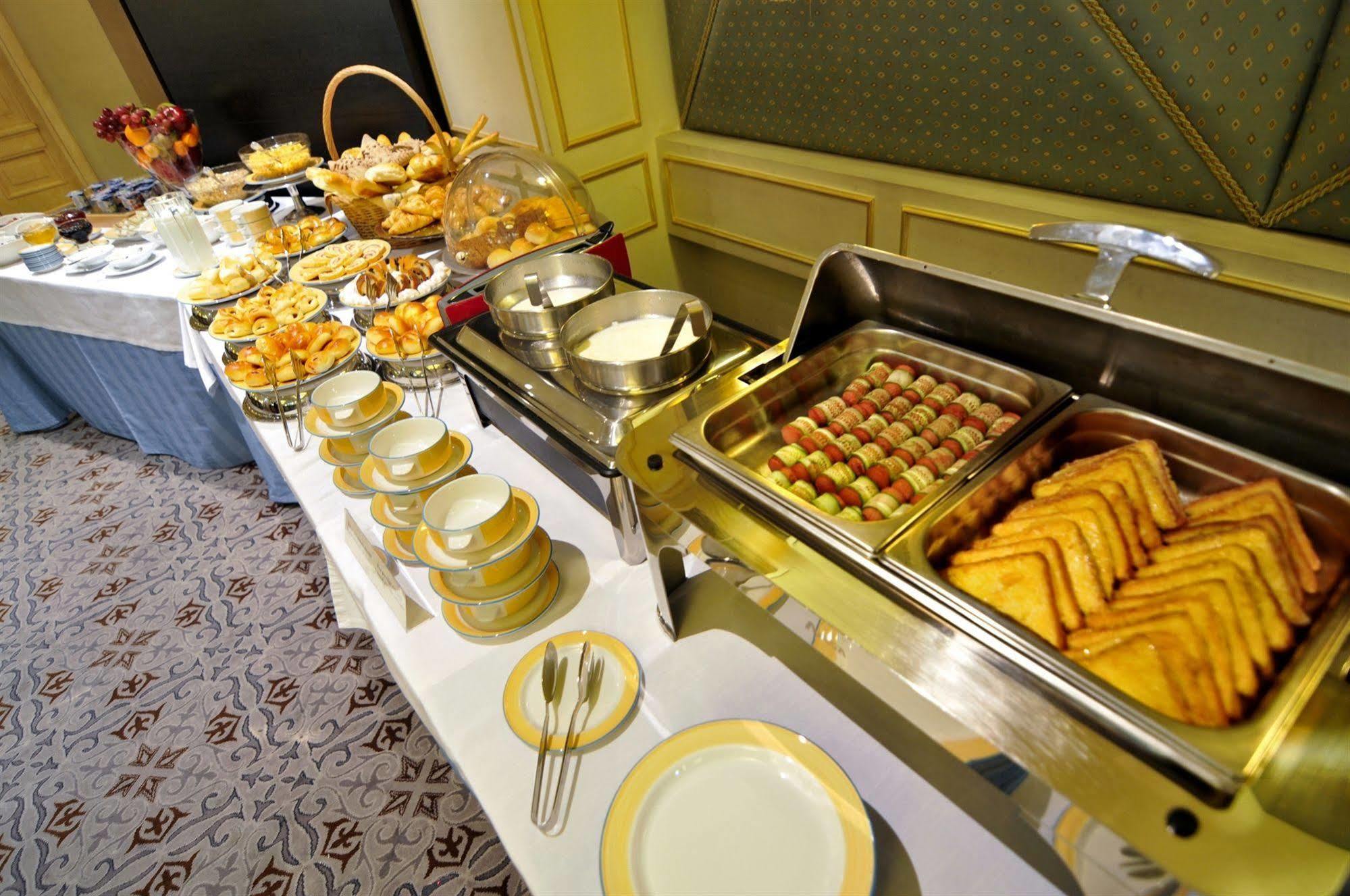 Grand Tien Shan Hotel Almaty